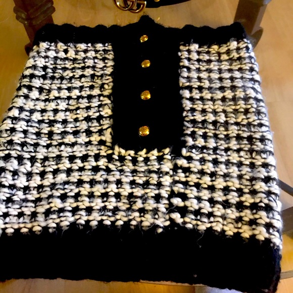 💥Michael Kors scarf or a head wrap. - Picture 1 of 5